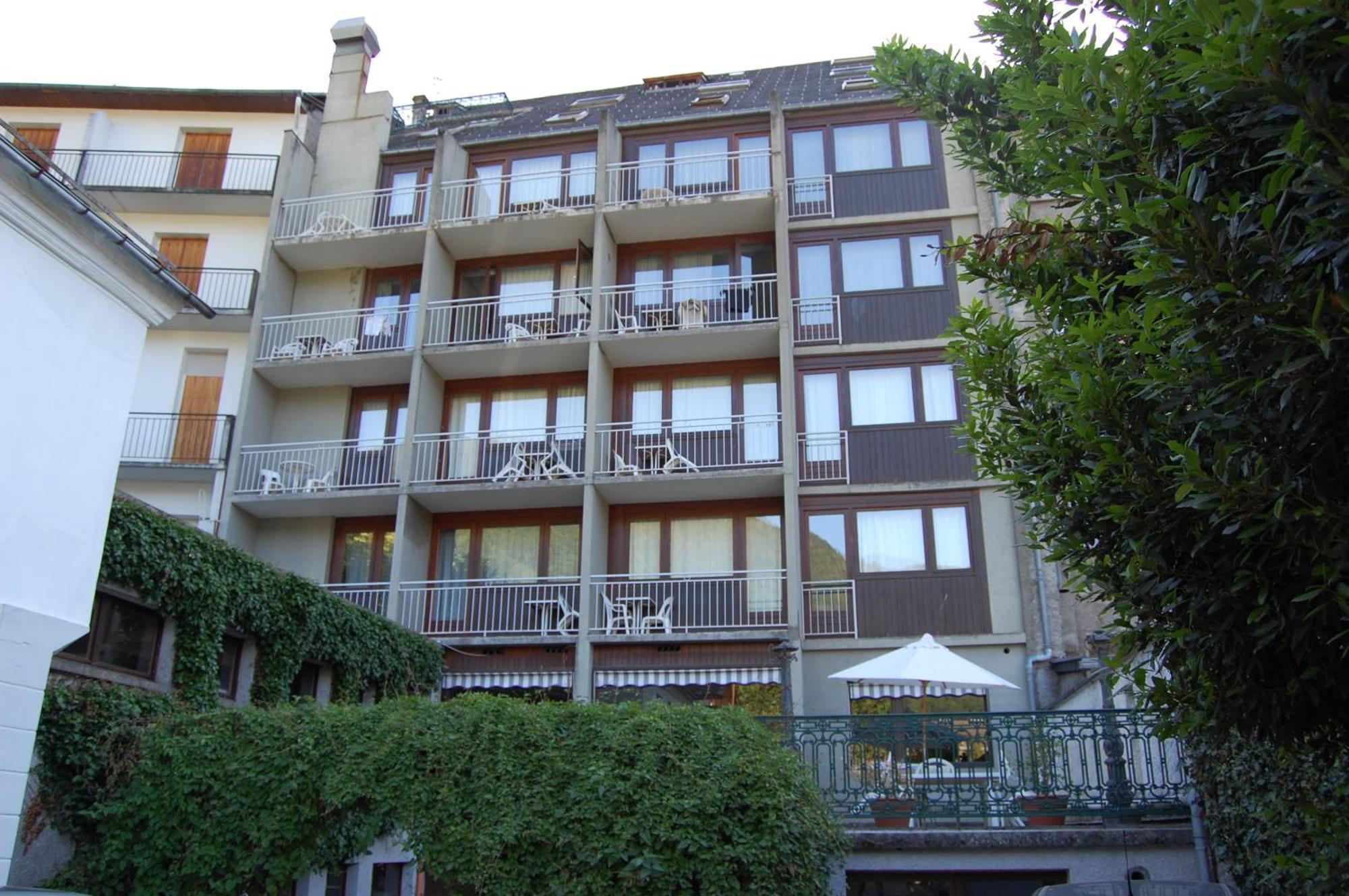 Hotel De Paris Bagnères-de-Luchon Habitación foto